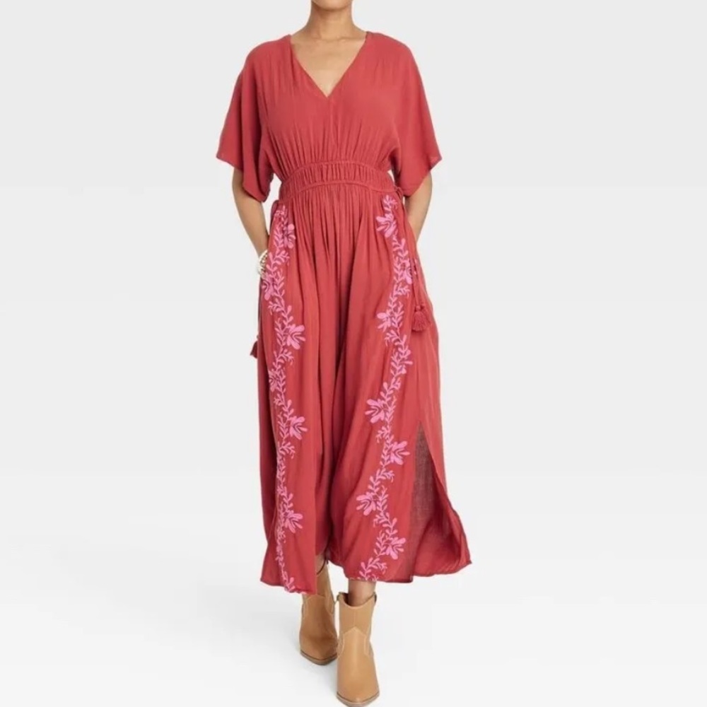 Knox Rose Flutter Short Sleeve
Embroidered V-neck Kaftan A-Line Maxi Dre…